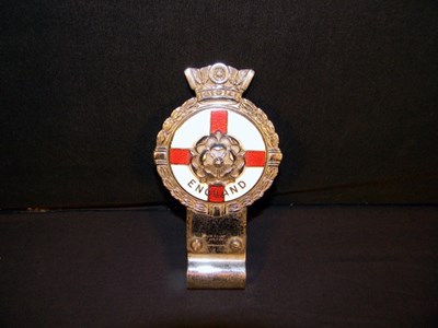 Lot 046 - Car Badge featuring  St Georges cross