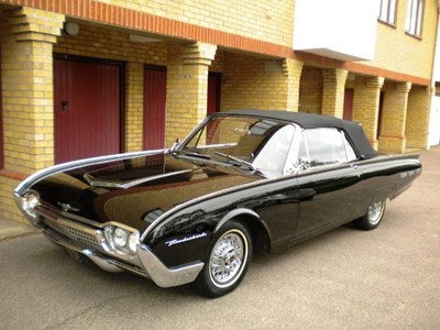 Lot 264 - 1962 Ford Thunderbird Sports Roadster