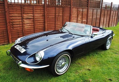 Lot 221 - 1971 Jaguar E-Type V12 Roadster