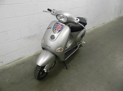 Lot 205 - 2000 Piaggio Vespa ET4