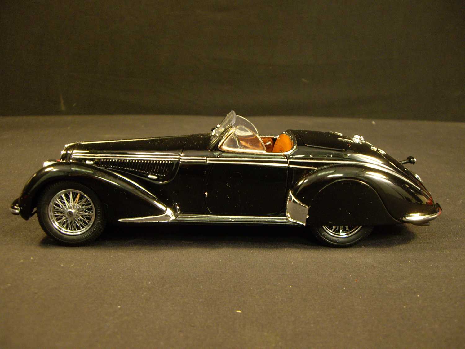Click for high resolution Lot 106 - Alfa Romeo 2900B convertible