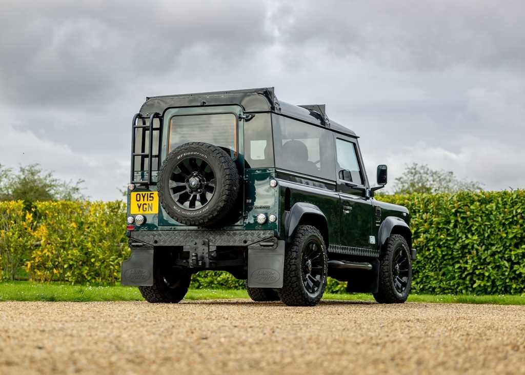 Defender 2015 Model Lot 131 - 2015 Land Rover Defender 90 TD