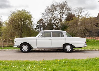 Lot 170 - 1965 Mercedes-Benz 300SE Fintail