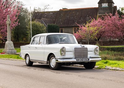 Lot 170 - 1965 Mercedes-Benz 300SE Fintail