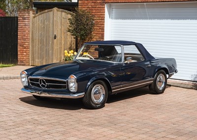 Lot 155 - 1971 Mercedes-Benz 230 SL Pagoda