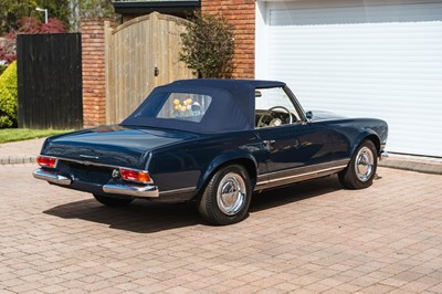 Lot 155 - 1971 Mercedes-Benz 230 SL Pagoda