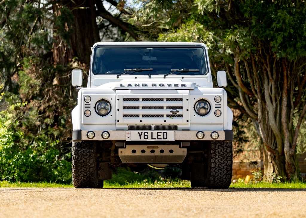 Defender 119 Lot 119 - 2013 Land Rover Defender 90 XS Urban Truck