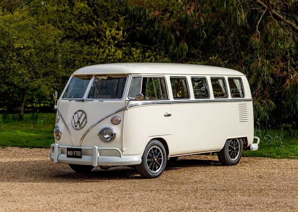 Lot 213 - 1966 Volkswagen 15 Window Deluxe