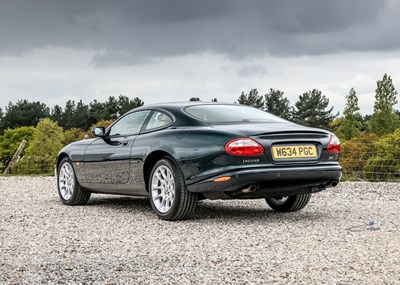 Lot 198 - 2000 Jaguar XKR Coupé