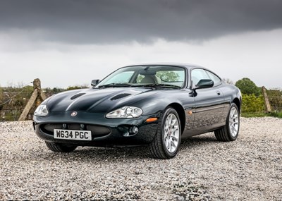 Lot 198 - 2000 Jaguar XKR Coupé