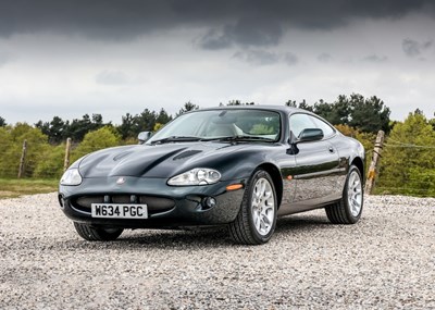 Lot 198 - 2000 Jaguar XKR Coupé