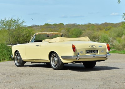 Lot 215 - 1973 Rolls-Royce Corniche Convertible