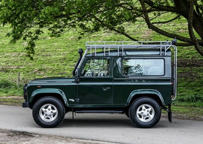 Lot 143 - 2000 Land Rover Defender 90 Country Station Wagon