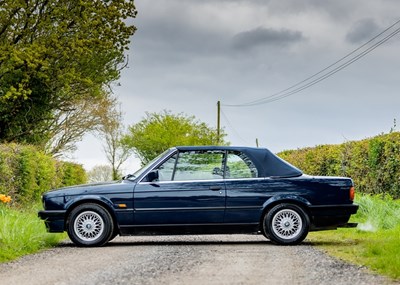 Lot 246 - 1991 BMW 325i Convertible