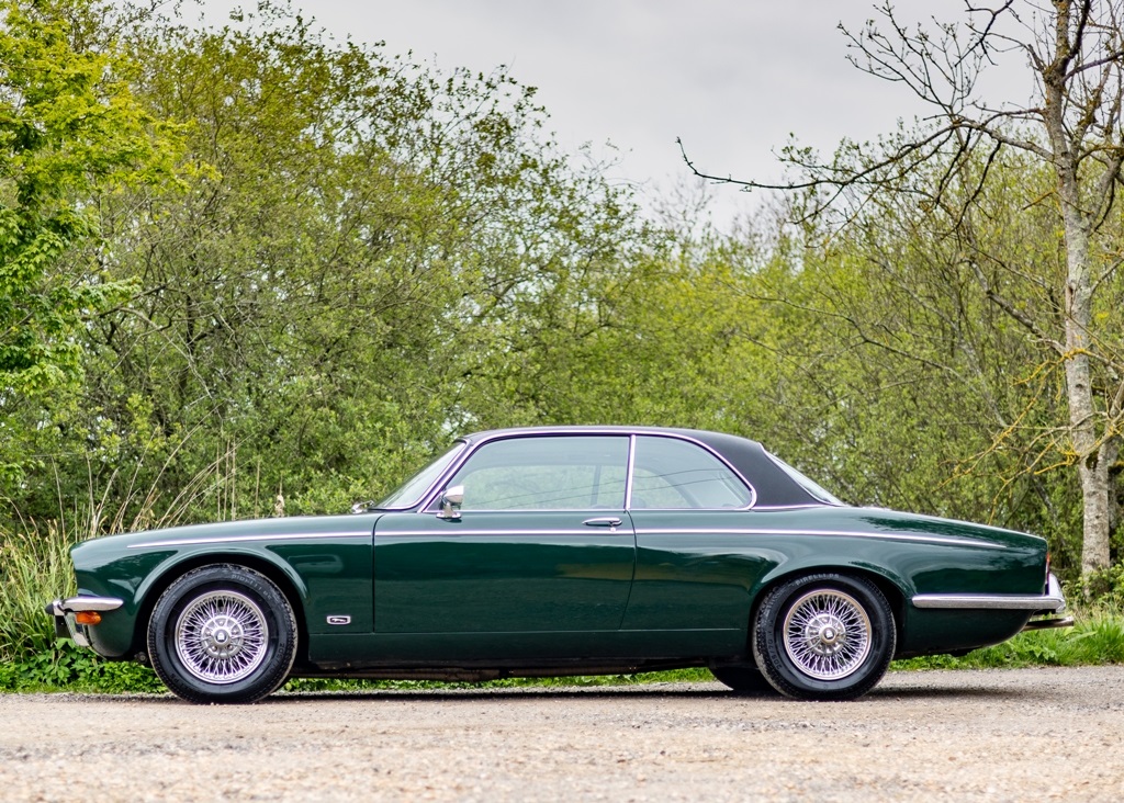 restoration - jaguar xjc v12 1975 v5 present .. https:... Lot 199 - 1977 Jaguar XJC V12