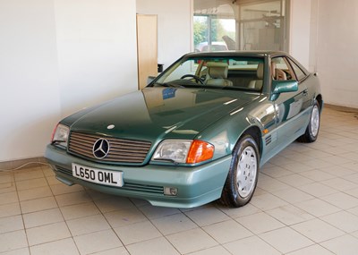 Lot 288 - 1993 Mercedes-Benz SL500