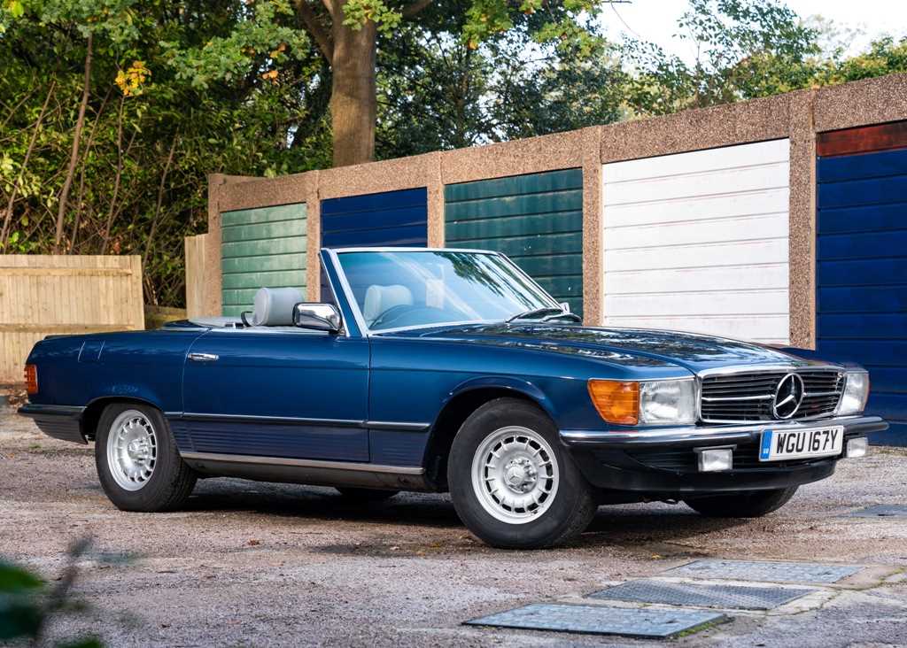 Lot 205 - 1982 Mercedes-benz 500 Sl Roadster