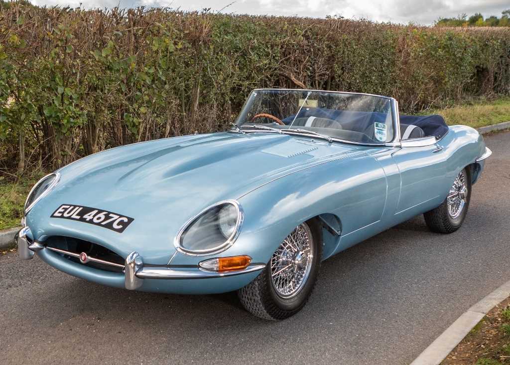 Click for high resolution Lot 143 - 1965 Jaguar E-Type Series I Roadster (4.2 litre)