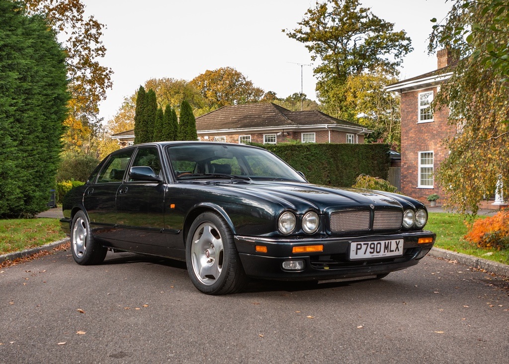 Lot 105 - 1996 Jaguar XJR