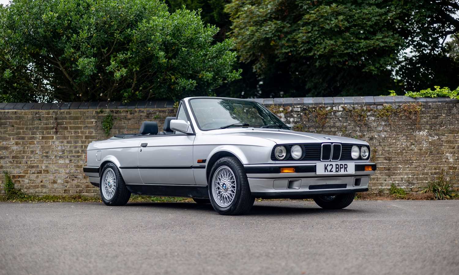 Lot 189 - 1993 BMW 318i LUX Convertible