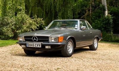 Lot 255 - 1984 Mercedes-Benz 500 SL