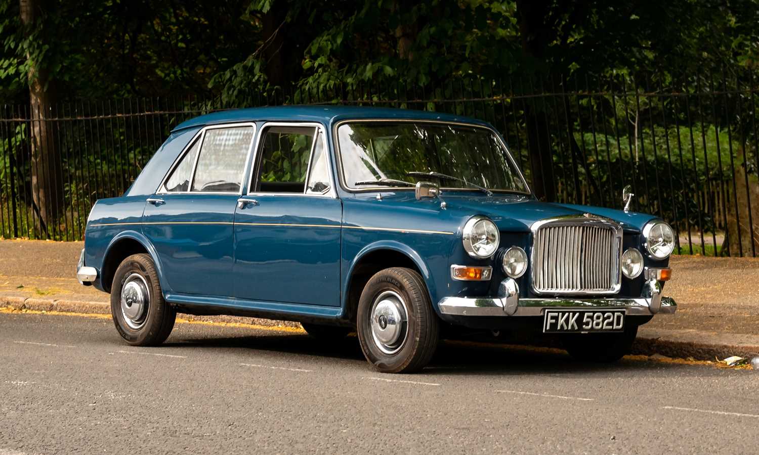 Lot 101 - 1966 Austin Princess 1100 Vanden Plas