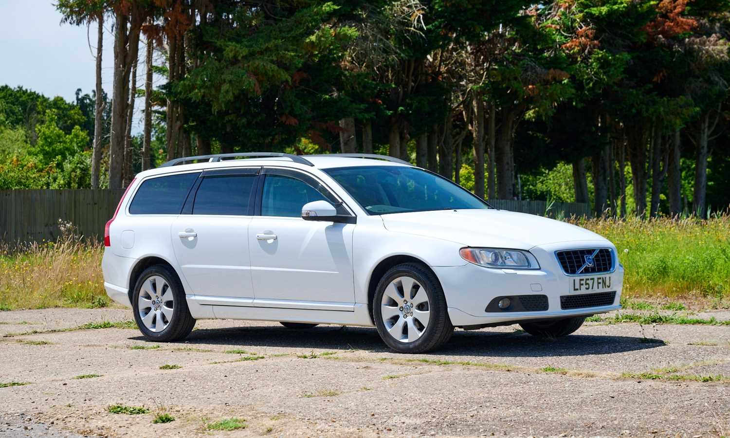 Lot 257 - 2007 Volvo V70 3.2 SE