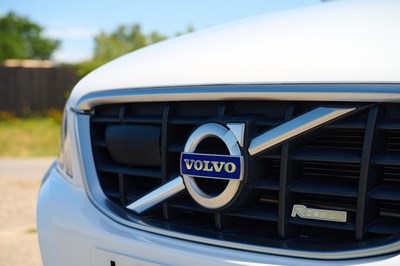 Lot 104 - 2013 Volvo XC60 T5 R Design