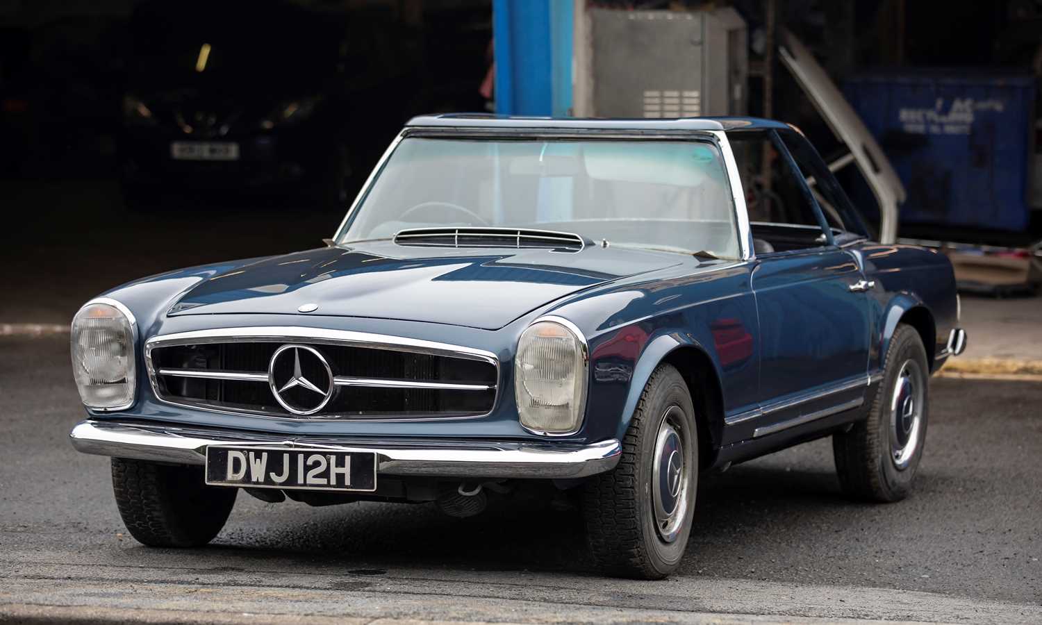 Lot 153 - 1970 Mercedes-Benz 280 SL Pagoda