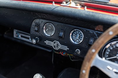 Lot 105 - 1972 MG Midget