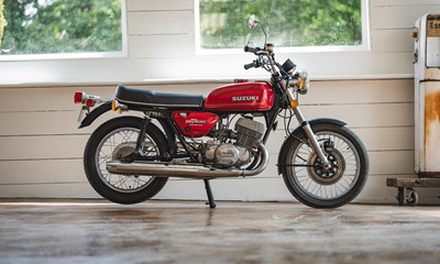 Lot 206 - 1976 Suzuki GT500