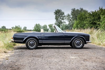 Lot 227 - 1966 Mercedes-Benz 230SL Pagoda