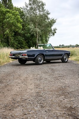 Lot 227 - 1966 Mercedes-Benz 230SL Pagoda