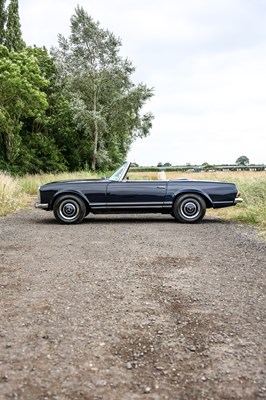 Lot 227 - 1966 Mercedes-Benz 230SL Pagoda