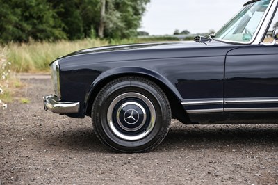 Lot 227 - 1966 Mercedes-Benz 230SL Pagoda