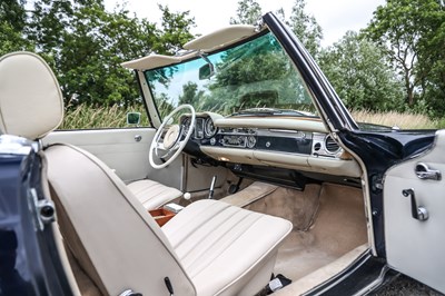 Lot 227 - 1966 Mercedes-Benz 230SL Pagoda