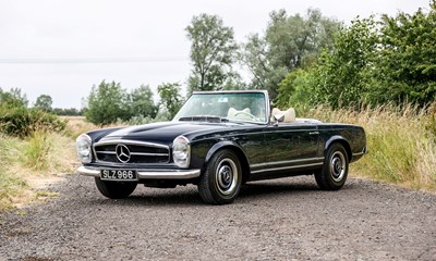 Lot 227 - 1966 Mercedes-Benz 230SL Pagoda