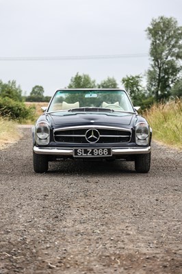 Lot 227 - 1966 Mercedes-Benz 230SL Pagoda