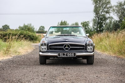 Lot 227 - 1966 Mercedes-Benz 230SL Pagoda