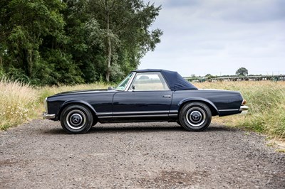 Lot 227 - 1966 Mercedes-Benz 230SL Pagoda