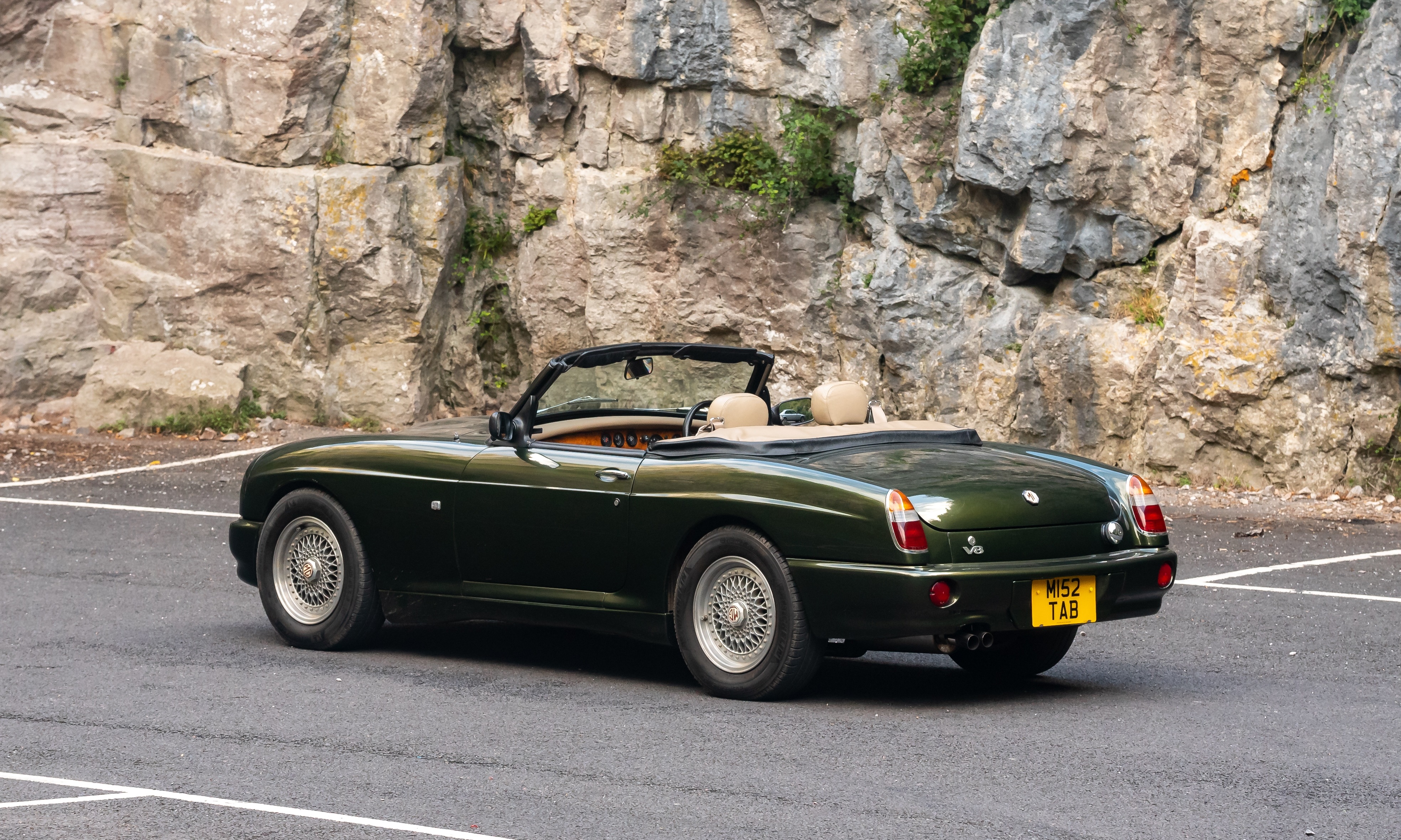 Lot 115 - 1995 MG RV8