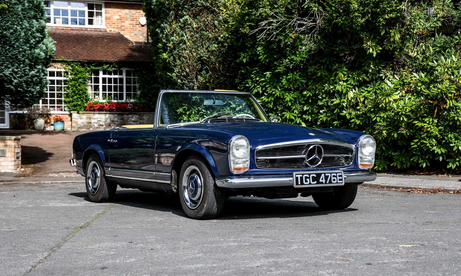 Lot 207 - 1966 Mercedes-Benz 230 SL Pagoda