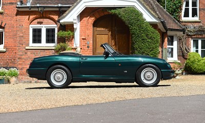 Lot 173 - 1995 MG RV8