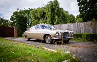 Lot 142 - 1963 Jaguar Mk. X Saloon