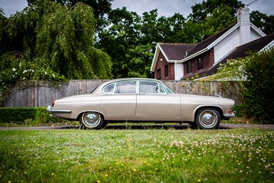 Lot 142 - 1963 Jaguar Mk. X Saloon