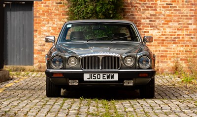 Lot 216 - 1992 Daimler Double-Six