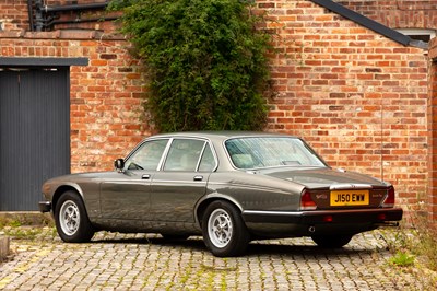 Lot 216 - 1992 Daimler Double-Six