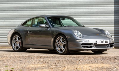 Lot 225 - 2005 Porsche 911 Carrera 2S (997)