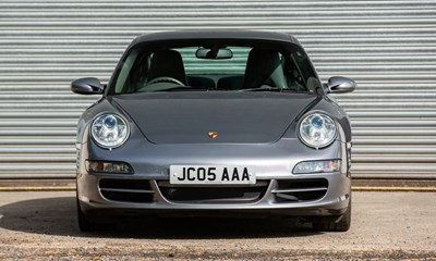 Lot 225 - 2005 Porsche 911 Carrera 2S (997)