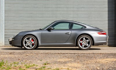 Lot 225 - 2005 Porsche 911 Carrera 2S (997)